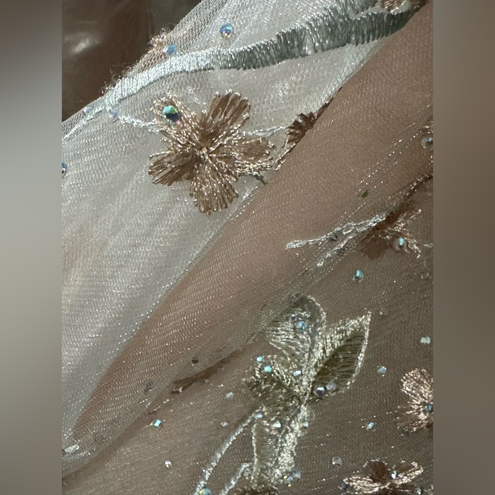 A-line embroidered floral gown - Picture 14 of 16